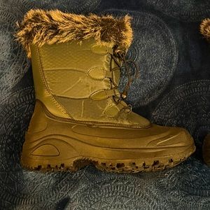 Itasca women’s winter boots